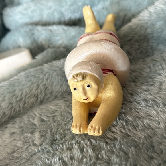 Hand Painted Coastal Beach House Decor of Vintage Bathing Beauties - Picture 4 of 9